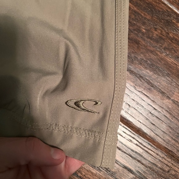 Men’s O’Neil khaki colored shorts - Picture 2 of 5
